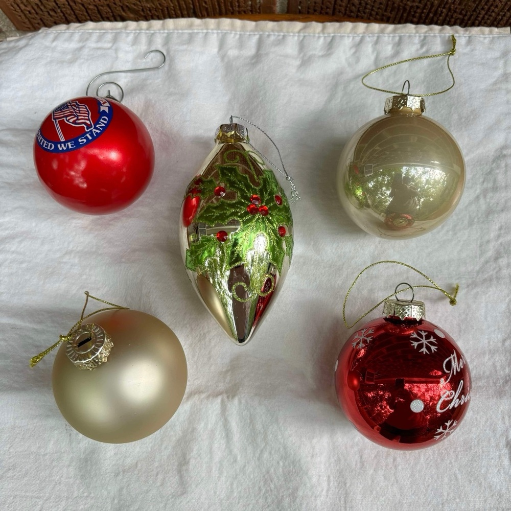 Christmas tree ornament bundle 4 round one tear drop multicolor holiday Set of 5
